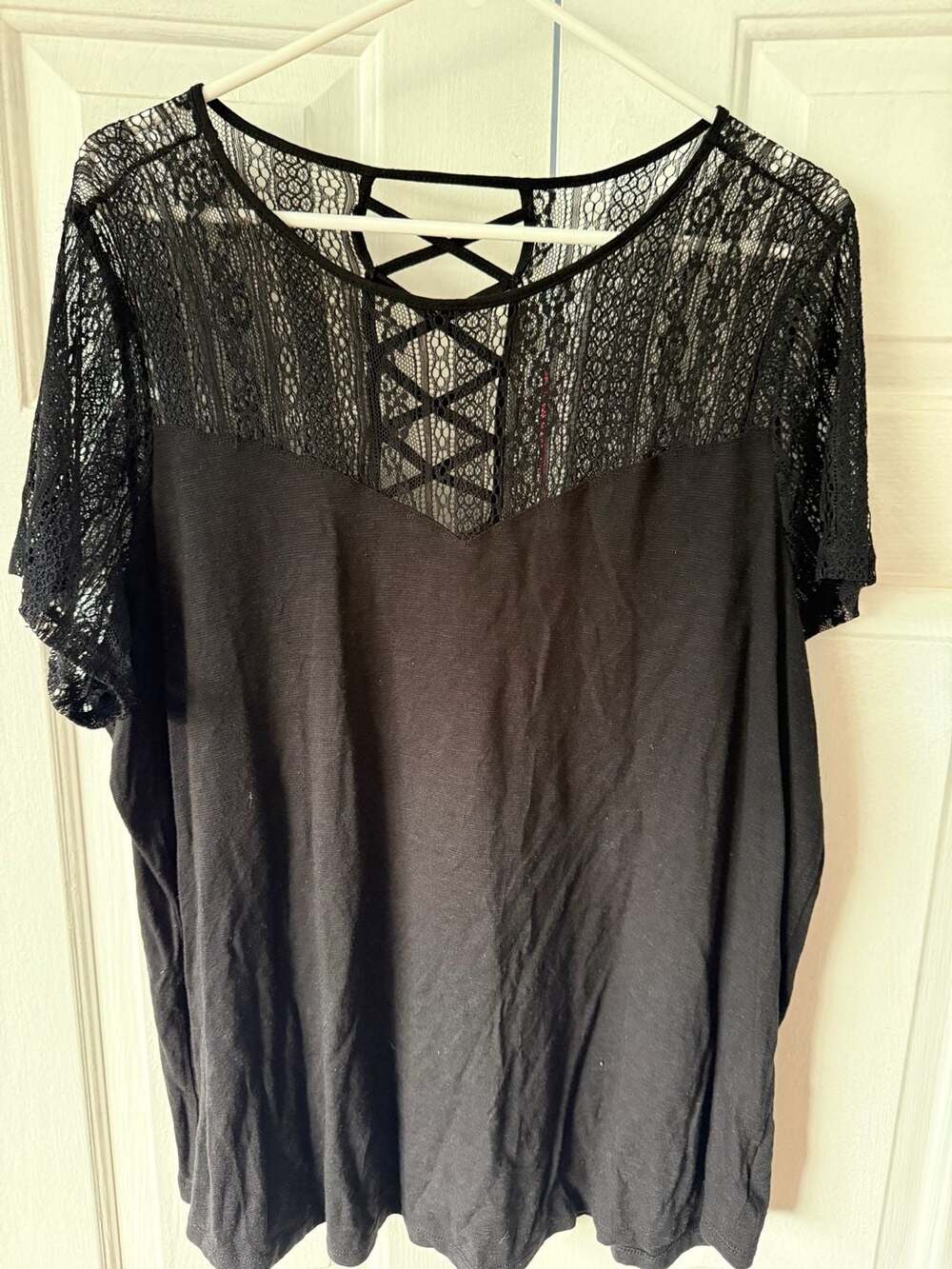 Torrid Black Lace Yoke Lace-Up Short Sleeve Top Size 2